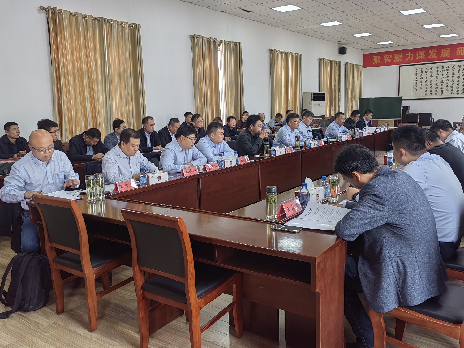 貴州省黔南州領(lǐng)導(dǎo)率團來級索煤礦考察