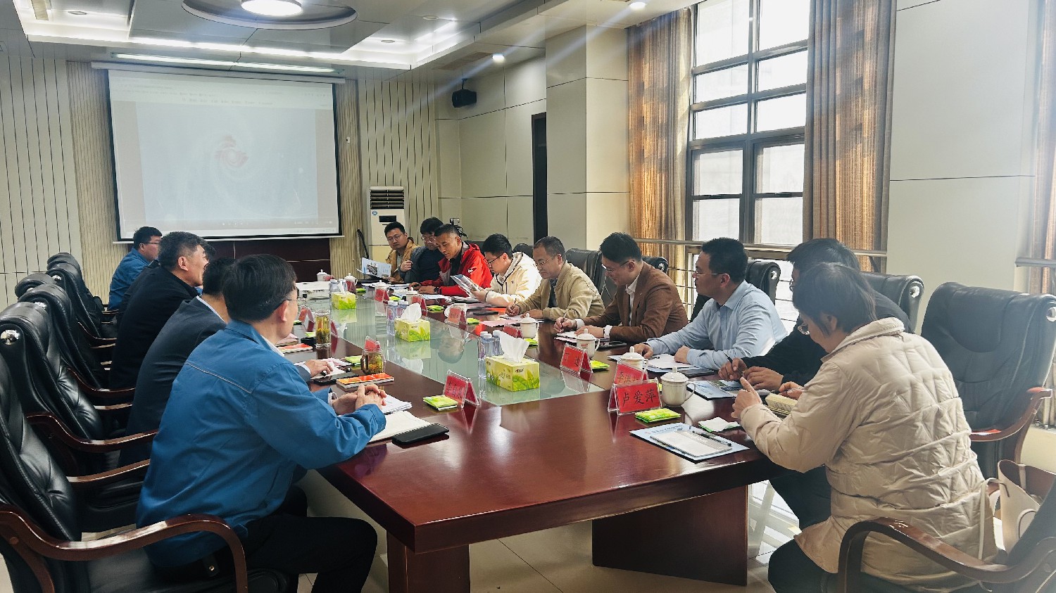 深能集團(tuán)來(lái)化工基地調(diào)研座談