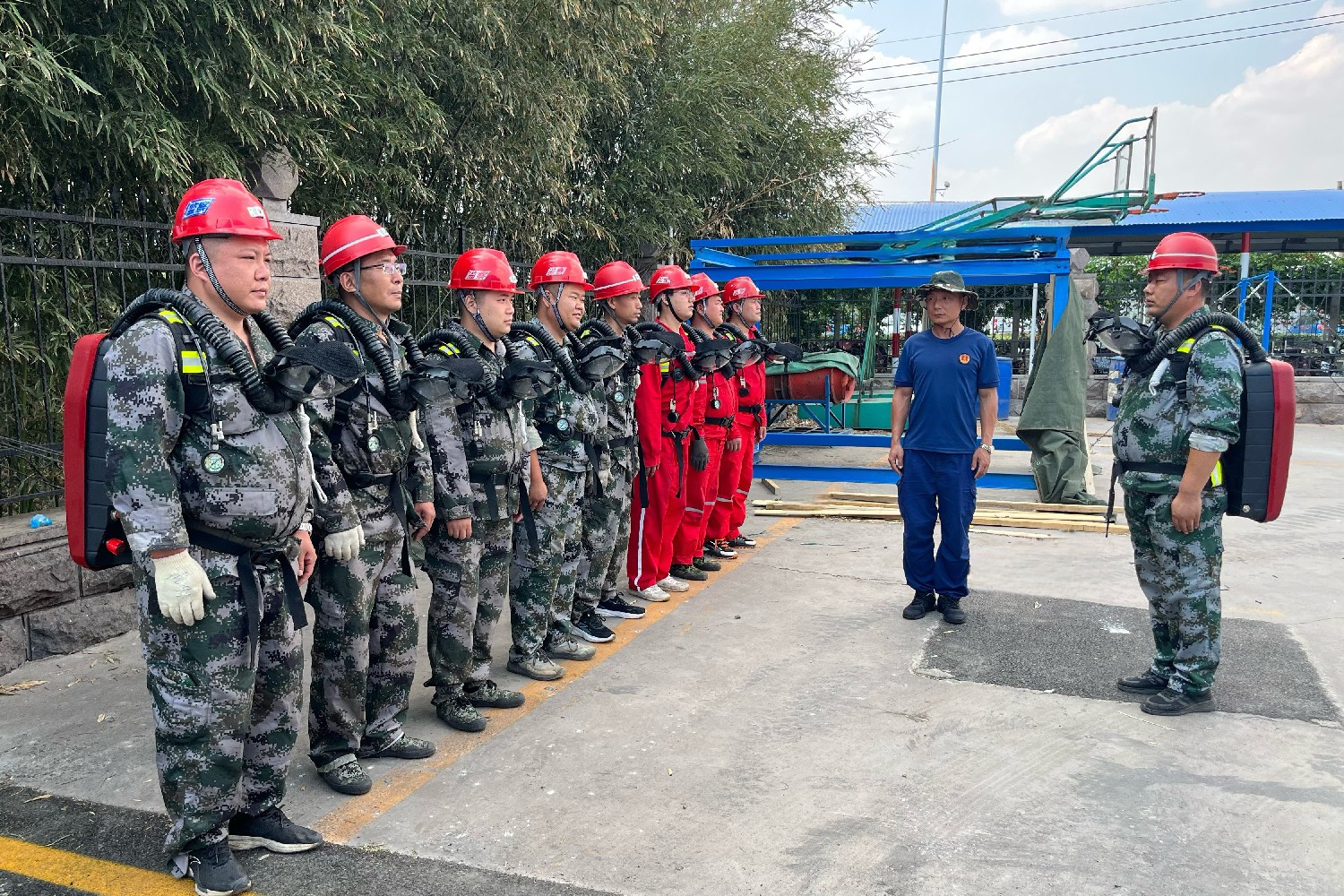 金達(dá)煤礦兼職救援隊(duì)開展專項(xiàng)集訓(xùn)